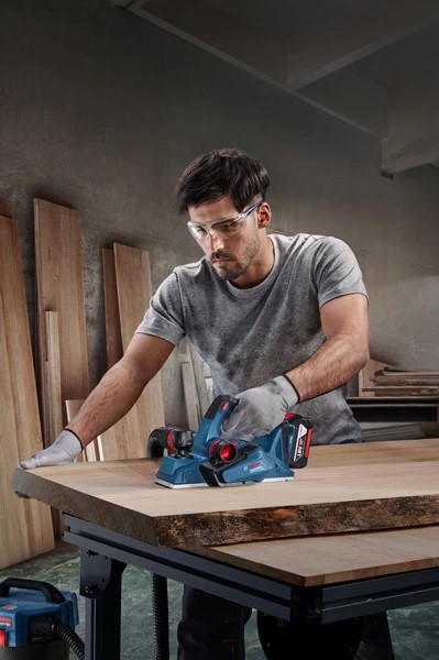 BOSCH GHO 185-Lİ EL PLANYASI 0.601.5B5.021 BOSCH GHO 185-Lİ EL PLANYASI 0.601.5B5.021