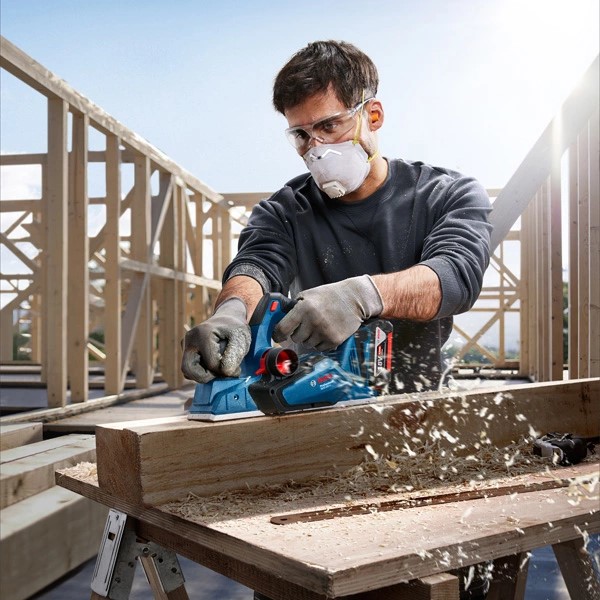 BOSCH GHO 185-Lİ EL PLANYASI 0.601.5B5.021 BOSCH GHO 185-Lİ EL PLANYASI 0.601.5B5.021