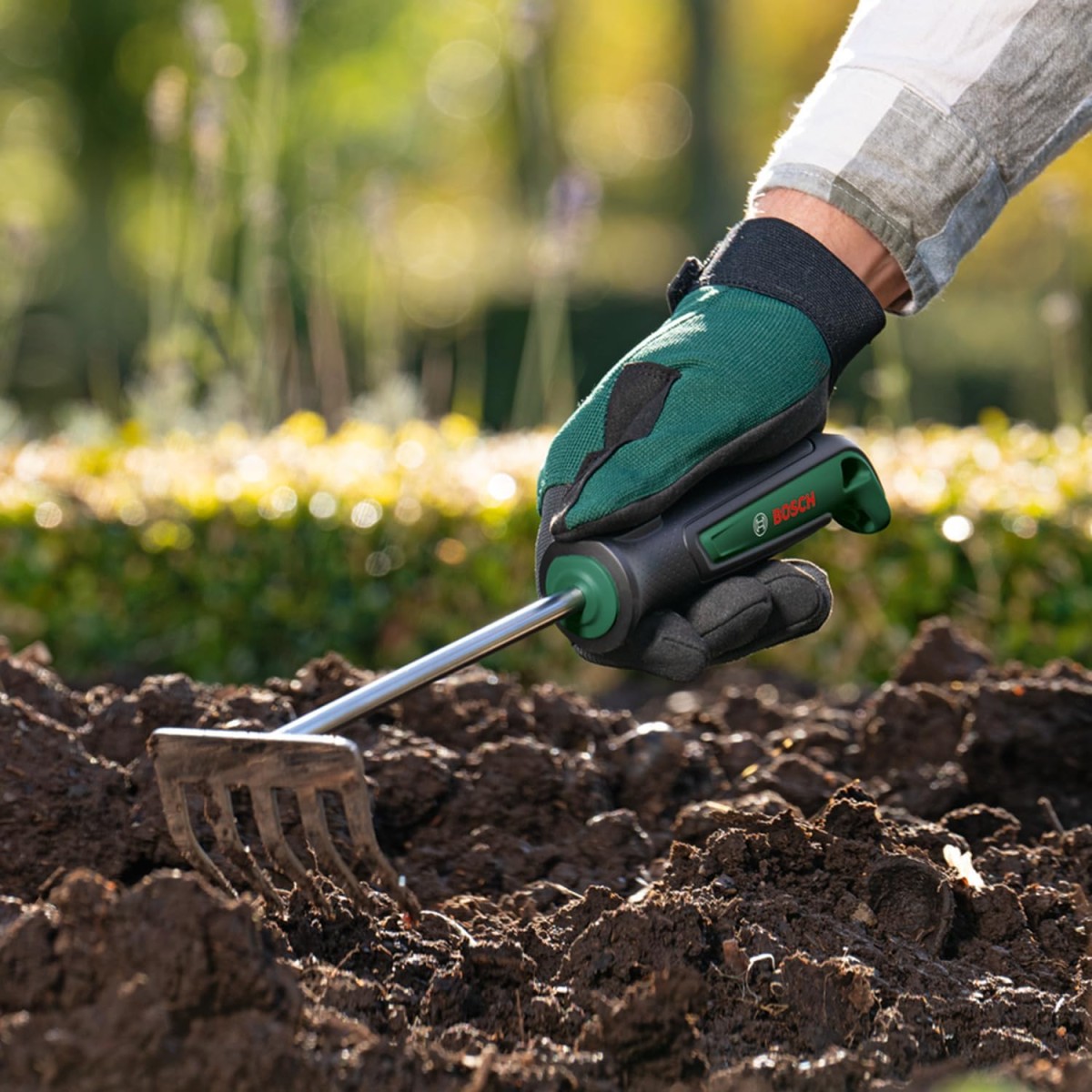 Bosch Bahçe Çim Ve Yaprak Toplama Tırmığı 0.600.8B5.700 Bosch Bahçe Çim Ve Yaprak Toplama Tırmığı 0.600.8B5.700