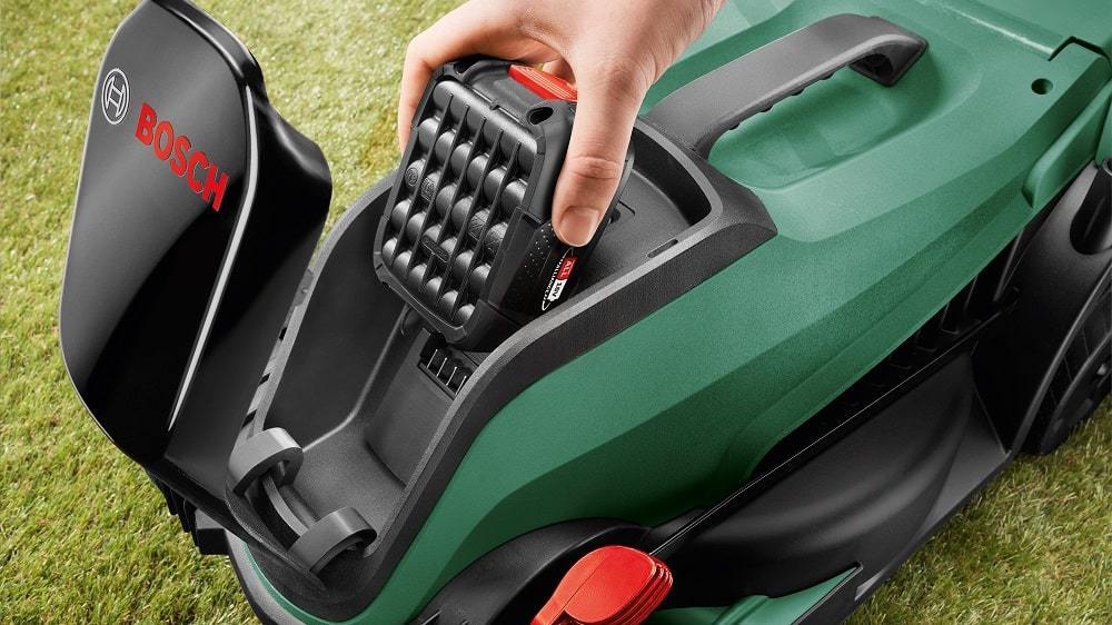 Bosch CityMower 18V-32 Akülü Çim Biçme Makinesi (1x4Ah) Bosch CityMower 18V-32 Akülü Çim Biçme Makinesi (1x4Ah)