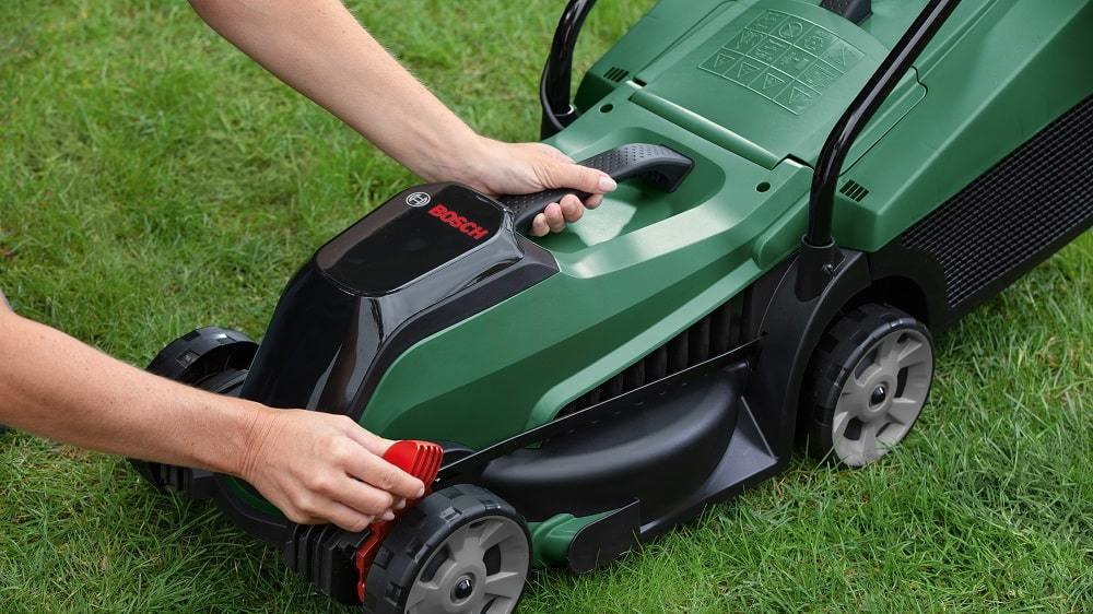 Bosch CityMower 18V-32 Akülü Çim Biçme Makinesi (1x4Ah) Bosch CityMower 18V-32 Akülü Çim Biçme Makinesi (1x4Ah)
