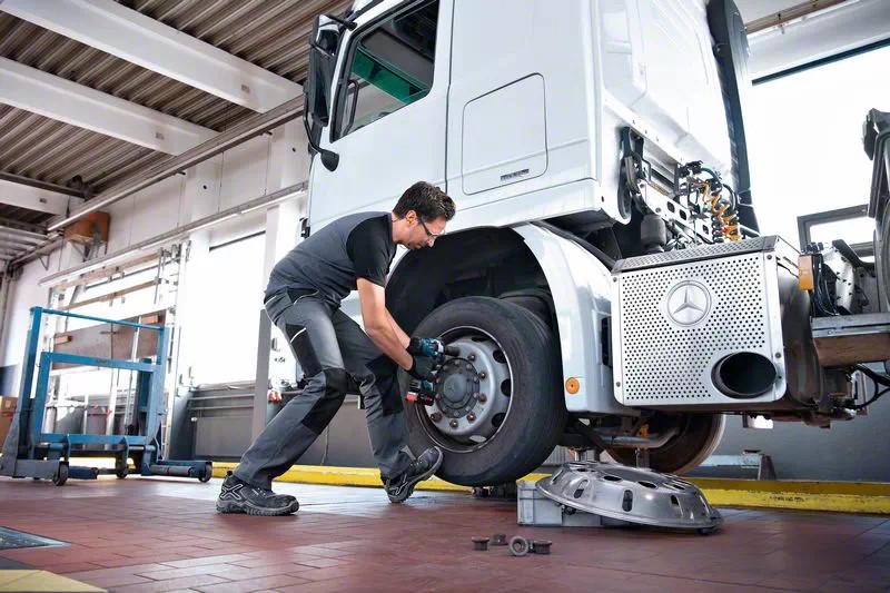 Bosch GDS 18V-1050 H Akülü Darbeli Somun Sıkma Makinesi (SOLO) Bosch GDS 18V-1050 H Akülü Darbeli Somun Sıkma Makinesi (SOLO)