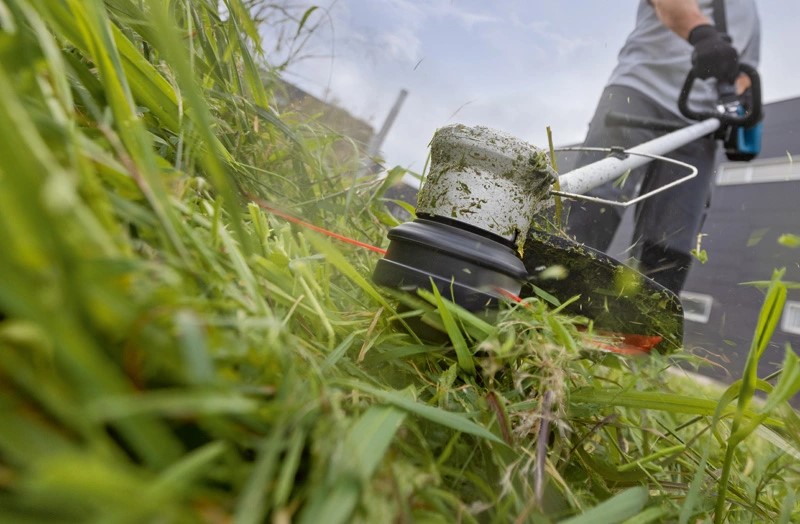 Bosch GRT 18V-33 Akülü Kenar Kesme Makinesi (SOLO)  0.600.8D0.000 Bosch GRT 18V-33 Akülü Kenar Kesme Makinesi (SOLO)  0.600.8D0.000