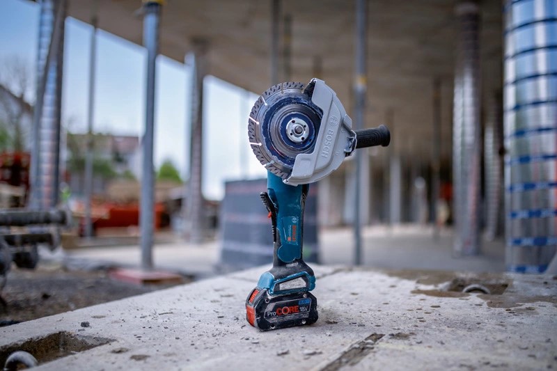Bosch GWS 18V-180P Akülü Taşlama (SOLO)0.601.9H6.L01 Bosch GWS 18V-180P Akülü Taşlama (SOLO)0.601.9H6.L01