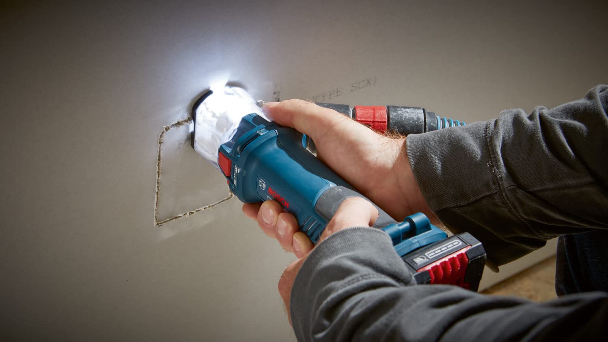 Bosch Professional GCU 18V-30 Akülü Kuru Levha Kesici SOLO Bosch Professional GCU 18V-30 Akülü Kuru Levha Kesici SOLO