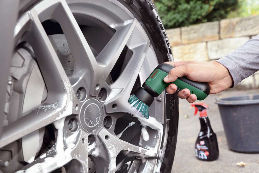 Bosch UniversalBrush Akülü Çok Amaçlı Yüzey Temizleyici 0.603.3E0.000