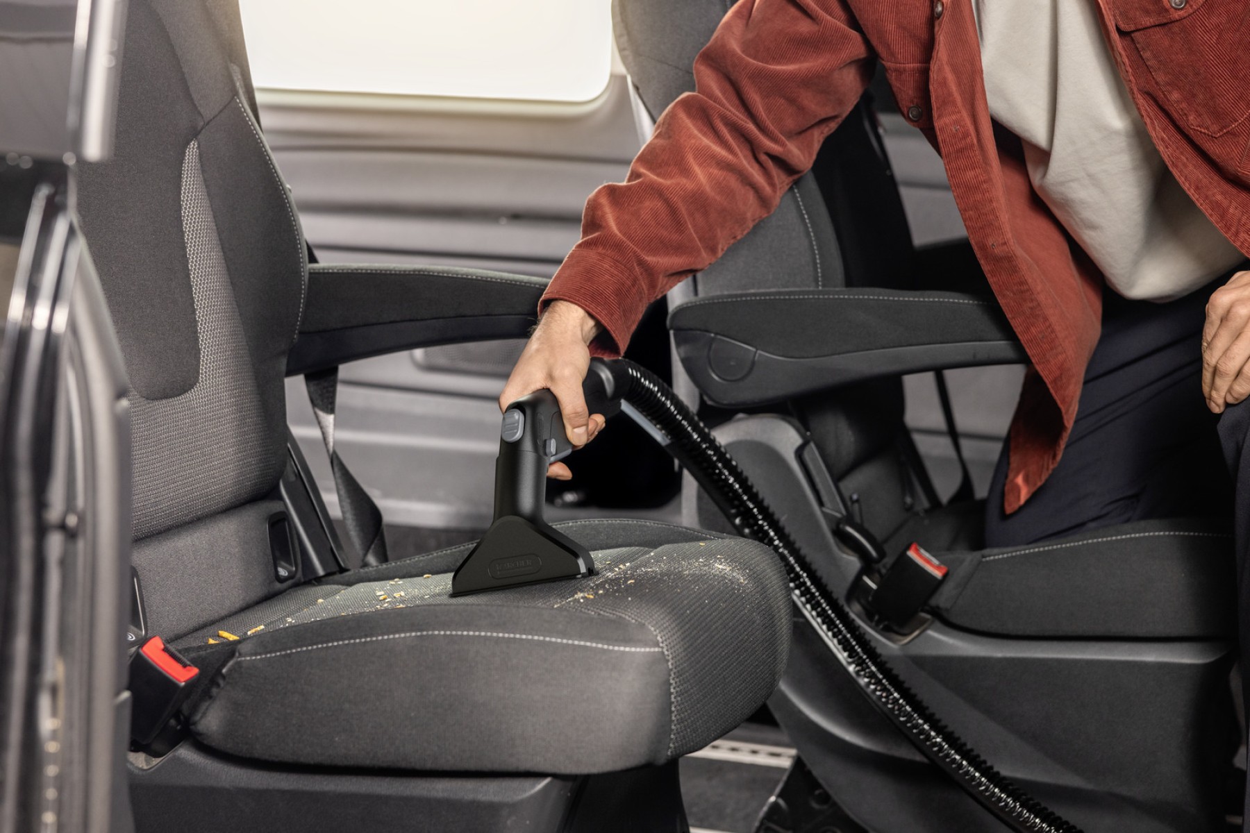 Karcher SE 5 Halı ve Koltuk Yıkama Makinesi 1.081-230.0