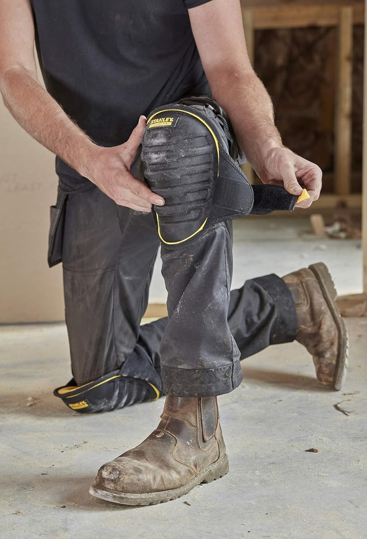 STANLEY YARI SERT JEL DİZ PEDİ (dizlik)FMST82959-1