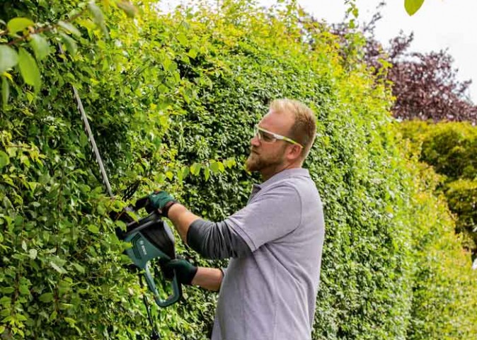 Bosch AdvancedHedgeCut 70 Çit Budama Makinesi