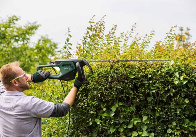 Bosch AdvancedHedgeCut 70 Çit Budama Makinesi