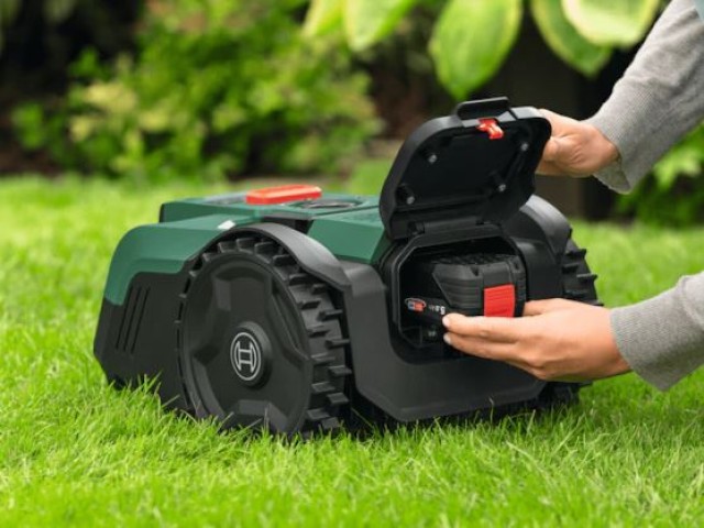 Bosch VisiMow 18W-200 Robotik Çim Biçme Makinası