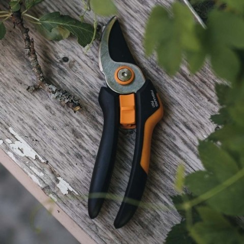 Fiskars 1057162 P321 Solid Bypass Budama Makası
