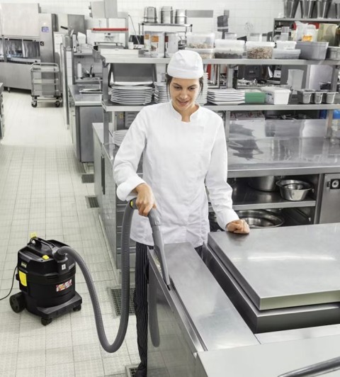 Karcher Nt 22/1 Ap L Promo 1300W Islak Kuru Profesyonel Elektrikli Süpürge - 1.378-627.0