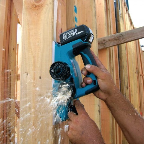 Makita DKP180Z Akülü Planya 82 mm (Solo) Makita DKP180Z Akülü Planya 82 mm (Solo)