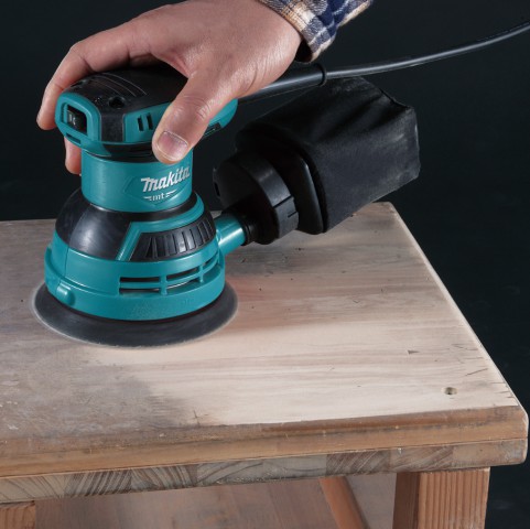 Makita M9204B Dairesel Titreşim Eksantrik Zımpara 